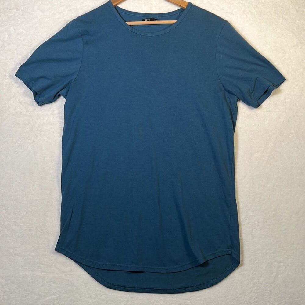 Elwood long hemmed casual hipster style T-shirt- Men Medium